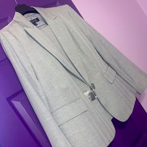 Pant suit by Kasper